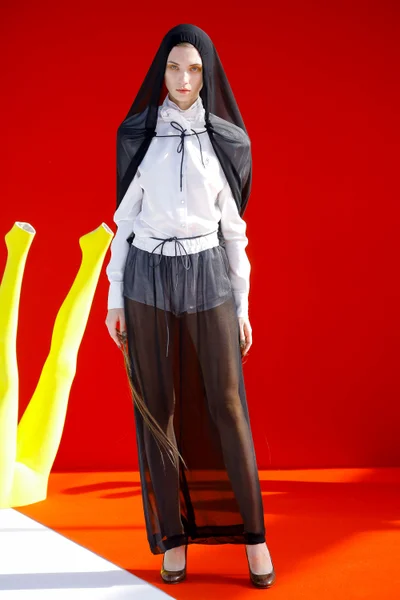 Look 26